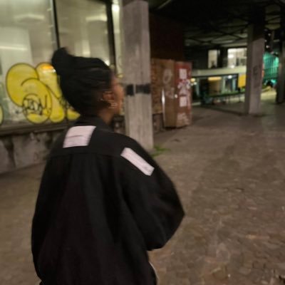 adutwuah's profile picture. a soft babe 💐