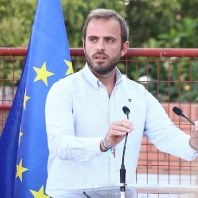 Alcalde de Arganda del Rey.
Periodismo, comunicación, política y toros. Derecho Parlamentario.