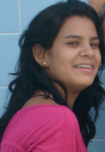 Sou uma Jovem Feliz com a Vida presete tao raro q DEUS nòs deu, agradeco a Ele todos os dias por maravilhosa criacão...