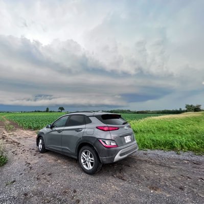 chasseur d'orage/tempête au Québec et observateur volontaire d'Environnement Canada depuis 2009