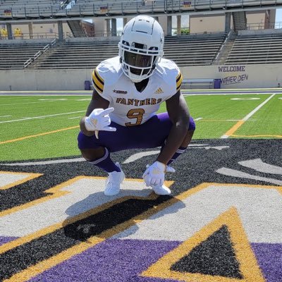 6”0 205 C/O 2024 MRHS RB GPA: 3.5 Bench:275 Squat: 550 40: 4.4 🌟19-6A 1st Team All District🌟Academic All-District 🌟2nd Team All-Greater Houston PVAMU COMMIT