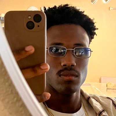 RonnieCorneliu2's profile picture. 