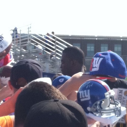 Yo_Yannaz's profile picture. 