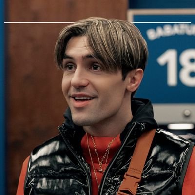 whybruv27's profile picture. 29, he/him.