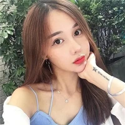 剛來到推特，還是新人，請多多關照，喜歡小哥哥，嘻嘻.
