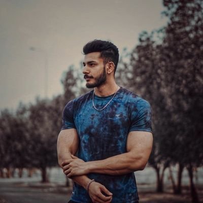 sameer973978891's profile picture. chess champion🏆| coffee lover | fitness freak |

only great minds can afford a simple style.