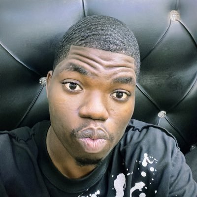 DamiLare194's profile picture. 