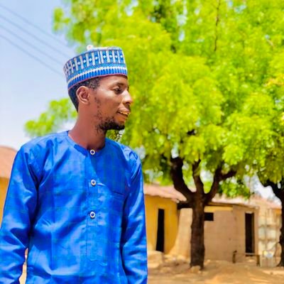 instagram @i_umarfaruq99/snapchat sir.umarfaruq99 / born on 19 feb/ team @realmadrid  / k/mata t/wada gombe  gombe state Nigeria.