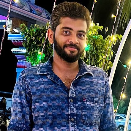 மை சிந்தாத பேனாவாலும்,வியர்வை சிந்தாத மனிதனாலும்,எதையும் சாதிக்க முடியாது.✌