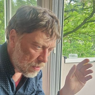 Directeur Emmaüs Mundo' /
Président d'Emmaüs France de 2014 à 2018
@emmaus_france
On peut refaire le monde