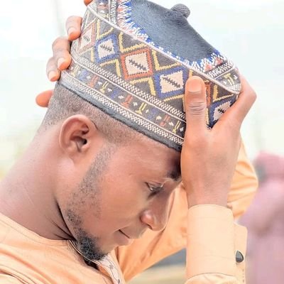 M_fayserl's profile picture. 