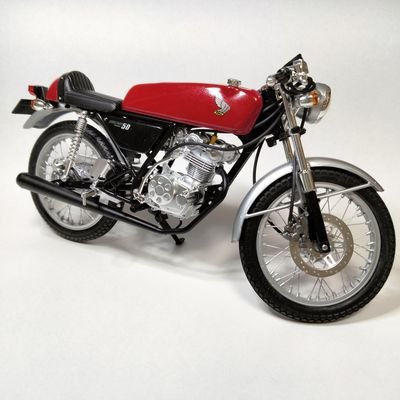 xiao_scalemodel's profile picture. プラモアカ作りました。主にバイクのプラモデルに挑戦していきます。エアブラシは使えない環境なので、缶スプレーと筆塗りでどこまでできるかな？製作日誌のようなインスタもよろしくお願いします!最近、アドレス125に乗り始めました。