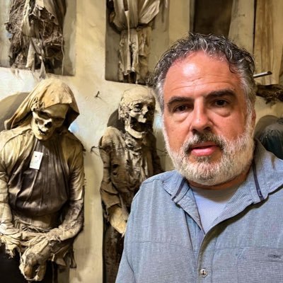 Lead Pastor of Full Life Christian Center (https://t.co/VagdbOdMCR) in SF, CA Husband of @deannascoma. Dad of Anika & Ari. UT class of 95. Rev/Dr. God's monkey.