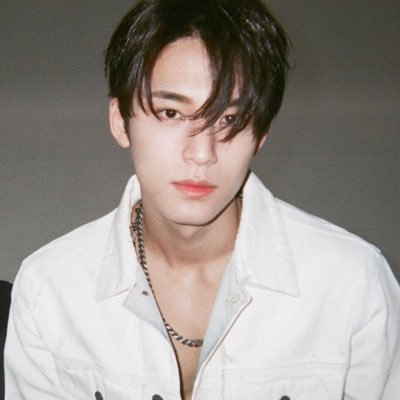 an open book to appreciate kpop | ig: mgtiagoooo 🤍