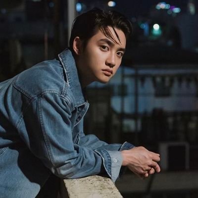 in the gray sky there is a brighter light. behind the dark clouds there is a dazzling light.
|🇵🇭Phixo