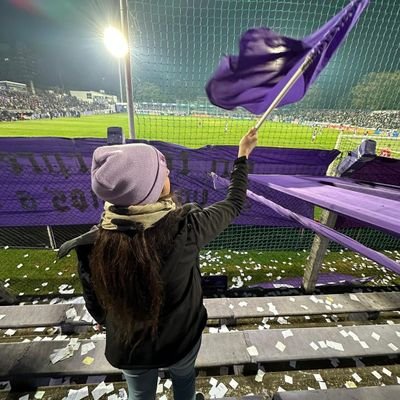Siempre por la izquierda ✊
Mamá de Packun y Kibba💛 🐶🐶
Hincha y Socia de Defensor Sporting Club💜
Las Pastillas Del Abuelo ✨
NDN🎀