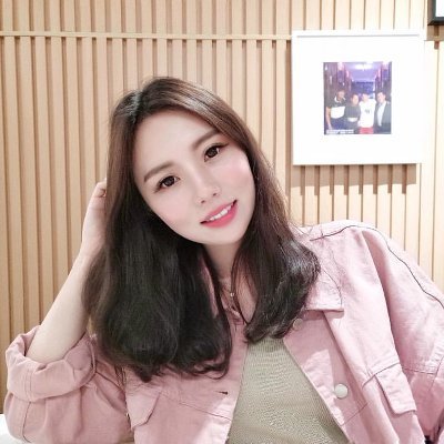 ameliaa123123's profile picture. Elegance is a kind of beauty that never fades