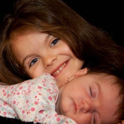 Helloimweird123's profile picture. 