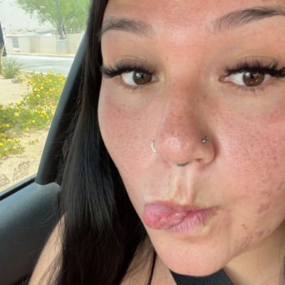 daniellehunnter's profile picture. 