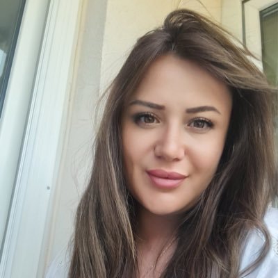 Atom fiziğini bıraktım, eczacı oldum. TÜM DÜNYA BİR ECZANEDİR