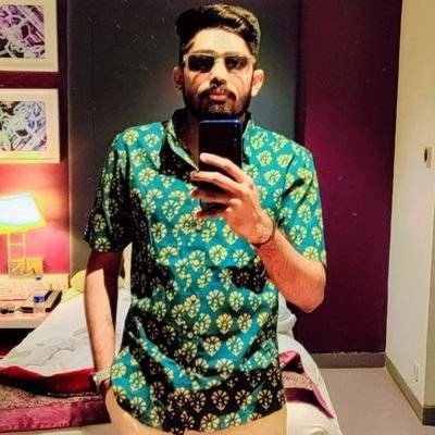 HirparaSharad20's profile picture. Let it be....