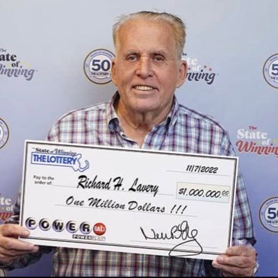 Winner of $1M Powerball jackpot lottery, helping people with their debts! RT and like my posts daily to stand a chance!