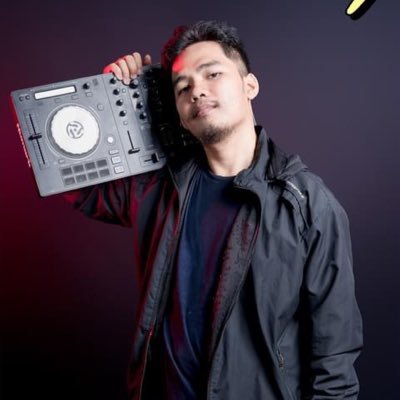 VOCALOID PRODUCER | DJ | SONGWRITER (Progressive House/Happy Hardcore/Electro Pop) My Works: https://t.co/xhr1pcxFKY
