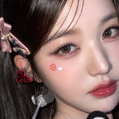 🍼🍡 ─── ⨟ ᴅɪɴɢ-ᴅᴏɴɢ! ᴇᴀʀ-sᴘʟɪᴛᴛɪɴɢʟʏ ɪɴ ᴠᴇʟᴠᴇᴛ ʜᴏʟᴇ̄ᴛᴏᴡɴ! {ᴄᴀɴᴅʏᴘɪɴᴋᴇᴜ} sᴛᴜғғɪᴇ ᴄᴀʀᴇ ᴛʜᴇ ɴᴇᴇᴅs ɪᴄᴇʟᴀɴᴅ. ☃️