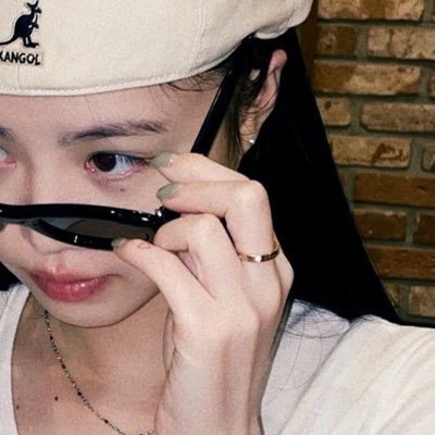artist / interior designer / she - her 🪐monstax 🪐straykids 🪐bi 🪐gidle 🪐sunmi !¡ 🪐 bl