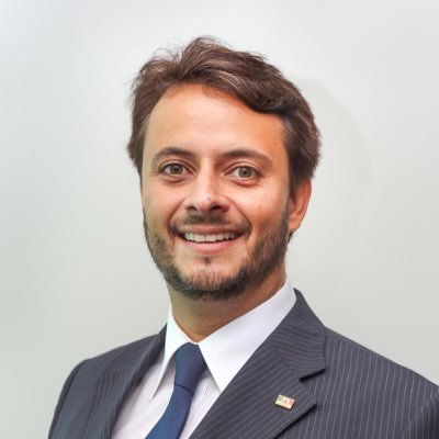 Roberto Pedro Prudêncio Neto, gabinete da Secretaria de Estado de Ciência Tecnologia e Inovação, ex Prefeito, ex Vereador de Brusque/SC e advogado OAB/SC.