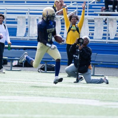 LonzoRivers2027's profile picture. God first✝️|| @SJJFootball ||multi sport athlete||5”10 150|| Wr/Rb/Db||lonzorivers2027@gmail.com|