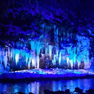 0Kphp4UjT1acUzX's profile picture. 