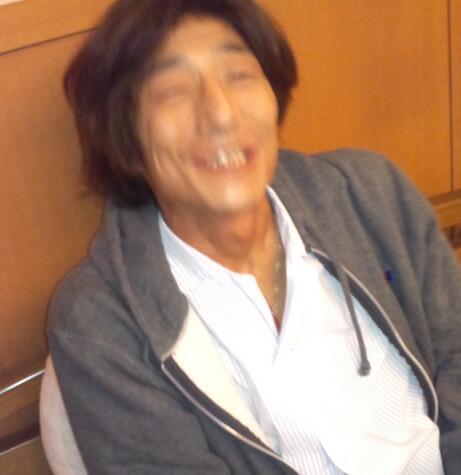 2013/7/24永眠。現在は生前本人からアカウントを託された妻が管理しています。///
T1.N0声門上癌から食道癌転移、全摘オペから半年で首のリンパ節に転移。只今入院加療中の歯医者です。