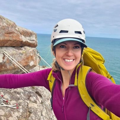 ♡ Winter Mountain Leader & Climbing Instructor ☆ Bespoke Adventure Holidays in Wales: Hiking, Climbing, Mountain Skills, Navigation, Wild Swims & Yoga.