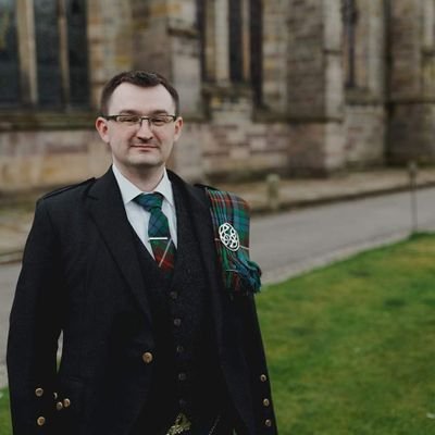 ThePeskyPoet's profile picture. The real Pesky Poet™ (@PeskyPoetry), #DayOfNoH8 . #Gay #Geek #Poet #Writer #Author