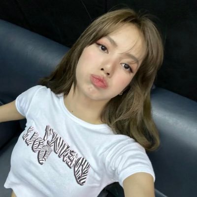 gguklouvre's profile picture. 