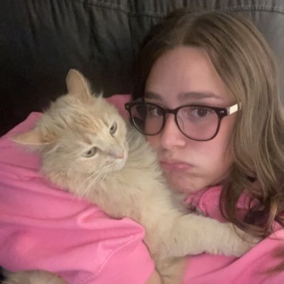 hayleyyyburrell's profile picture. shits and giggles