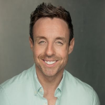 STEVI RITCHIE Dad/British Actor/Performer. https://t.co/iGiJewKsEp. Enquiries  @soundcheckgrp  PR @MarkMeets