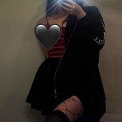 mariax1596's profile picture. https://t.co/A4BJbv14R4