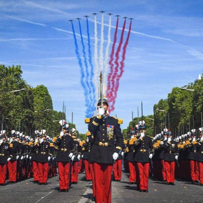 Epicurien, amoureux de mon pays et curieux des autres. Normand depuis 20 générations. Et surtout, surtout, vive la France 🇫🇷