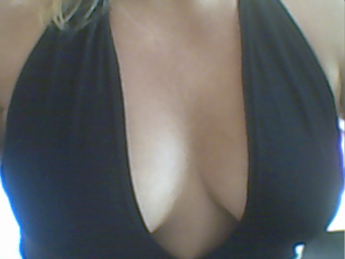 Zyra3771's profile picture. Girl next door... But,.... then the Blond one ;)