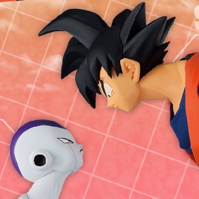 海をこよなく愛する一児の父です 2019年位からフィギュア収集に目覚めドラゴンボールを中心にワンピースやQポスシリーズなども集めています 無言フォローしますが失礼します。
