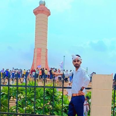 Tav47454Tavid's profile picture. 🤕__भील प्रदेश_ की 🌿नगरी में🙏 जोहार का अभिवादन 🤼मिलना हो तो🏃 आ जाना🏝️ भील प्रदेश  
🏞️__जय जोहार__ 🤕जय आदिवासी _🏞️जय भील प्रदेश  __ जय भीम,__🙏