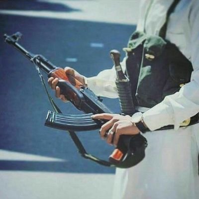 777asrh's profile picture. سَيَظَلُّ الإنسان في حاجةٍ إلى كُلّ شيء؛
ما دام لَم يَعثُر على نفسهِ.