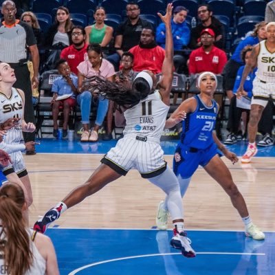 The OFFICIAL AAU Travel Team page of 2021 WNBA ALL-ROOKIE TEAM & WNBA CHAMPION Dana Evans