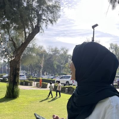 _abiha_fatima's profile picture. Software Engineer | Connoisseur of quiet corners ✨