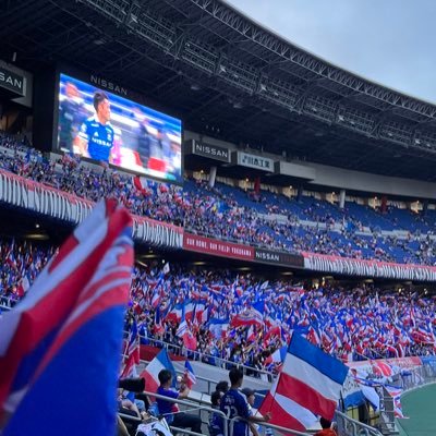 fmari_23's profile picture. 02(01) #fmarinos 首位奪還