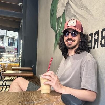 VaSSaGocem's profile picture. Hem Ekonomist Hem Taxici