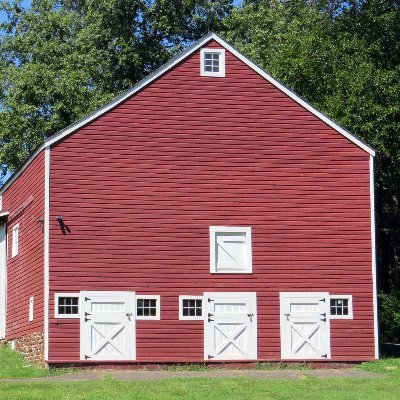 The Farmstead Arts Center is a beautifully restored historic center for the Arts in Basking Ridge. Enjoy art classes, art exhibits, theater, concerts, and more!