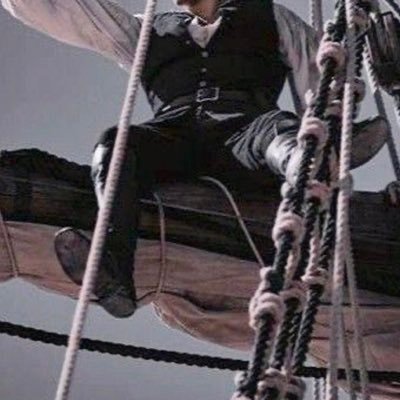 he/him • 30 • (former) cabin boy on captain alastair’s ship • royal seamster